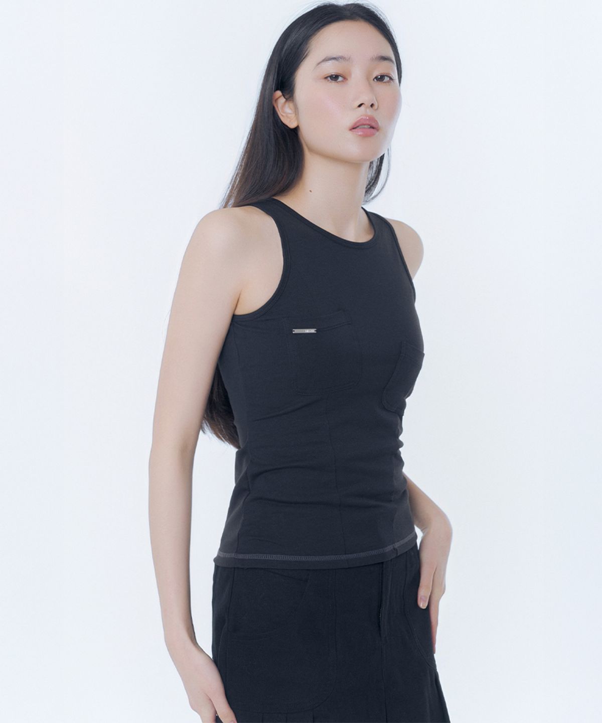 미세키서울(MISEKI SEOUL) Pocket pointed sleeveless BLACK