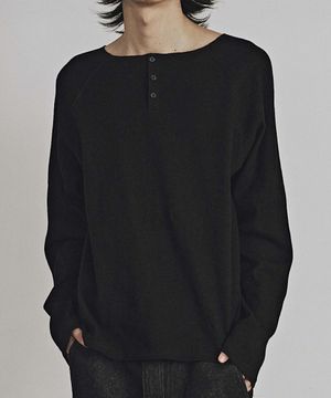 WAFFLE RAW CUT HENLEY NECK LONG SLEEVES (BLACK)