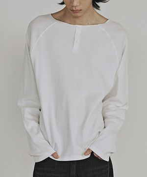WAFFLE RAW CUT HENLEY NECK LONG SLEEVES (WHITE)