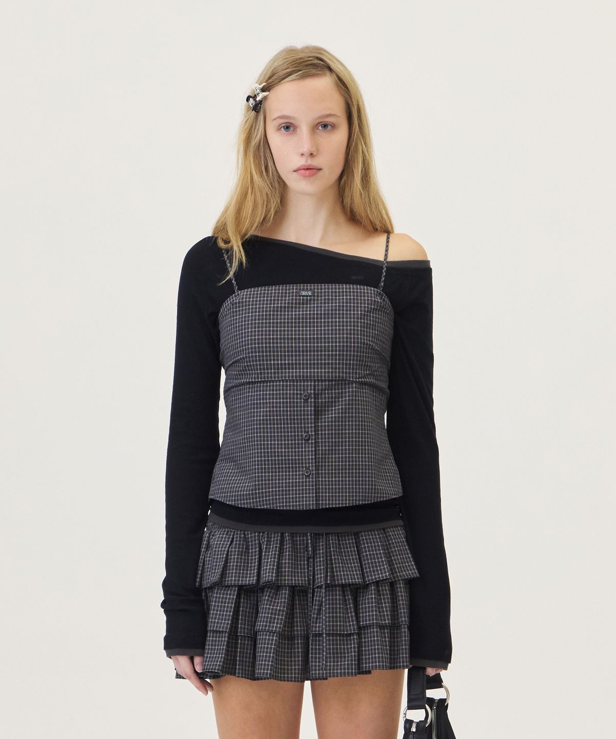 그로브(GROVE) BLAINE CHECK SLEEVELESS (BLACK)