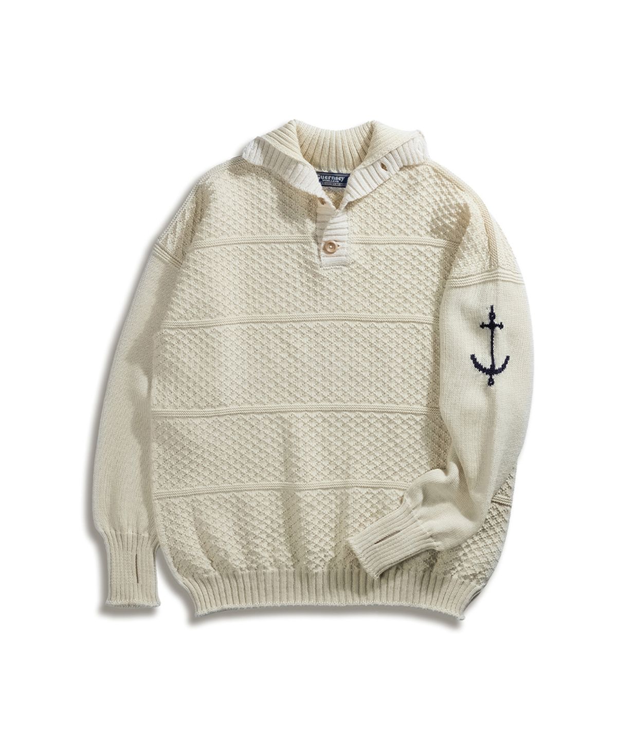 건지 울른스(Guernsey Woollens) 아란 하프 버튼 스웨터 - 아란