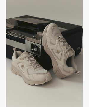 카디엄 고트 - 베이지 QR123LCR17