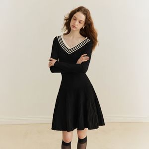 YY_Little black dress