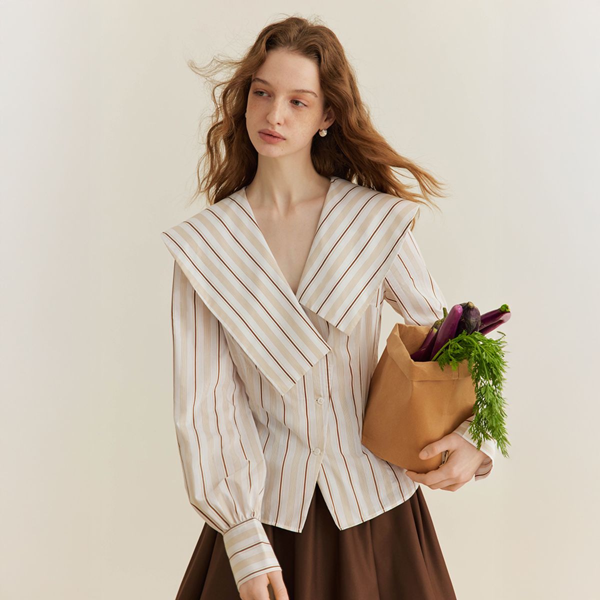 와이와이아이엠(YYIAM) YY_V-neck striped blouse