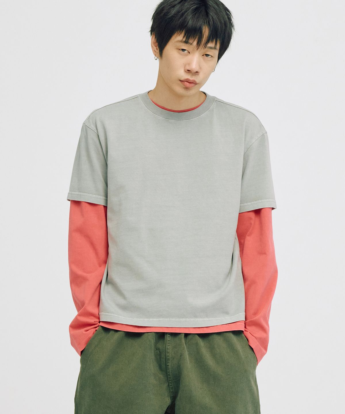 테이크이지(TAKEASY) 피그먼트 레이어드 크롭티 (그레이+인디핑크)