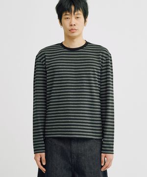 스트라이프 크롭 롱슬리브 (차콜)