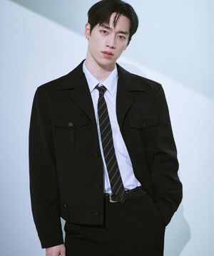 [서강준 PICK] 도브 울 트러커 크롭 자켓 [BLACK]
