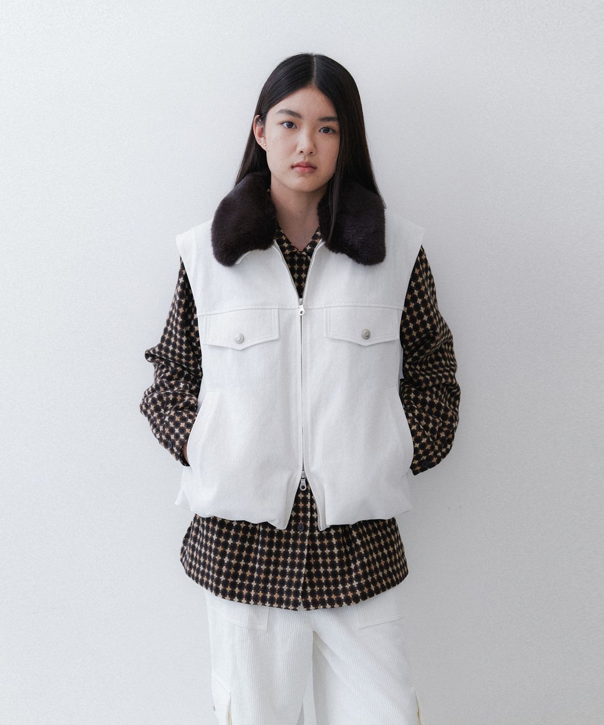 에핑글러(EPINGLER) VEST JUMPER - IVORY