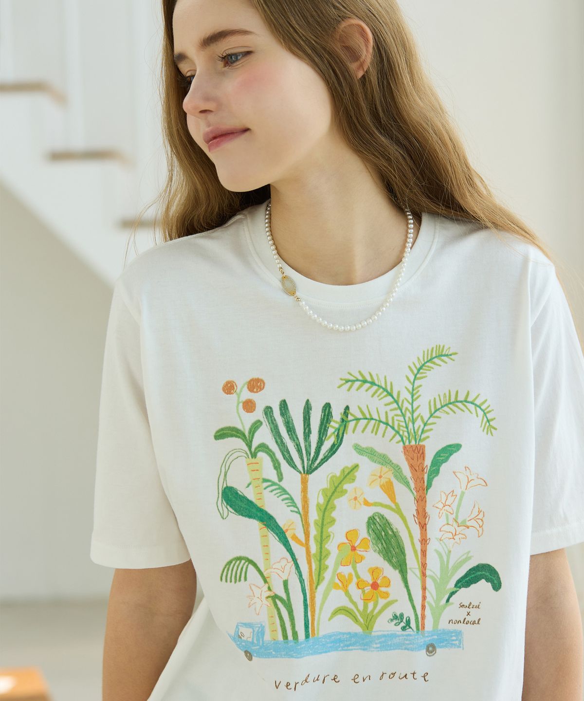 논로컬(NONLOCAL) [논로컬 X 설찌] Tropical Palm Hand-Drawing T-Shirt - White