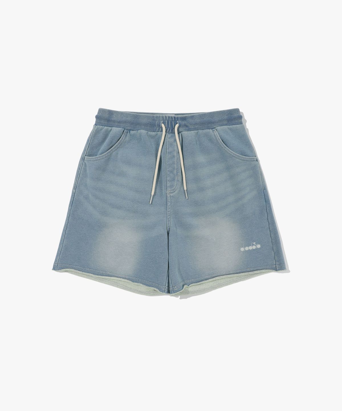 디아도라(diadora) 이큅 워싱 데님 3.5부 스웻 쇼츠 우먼 BLUE