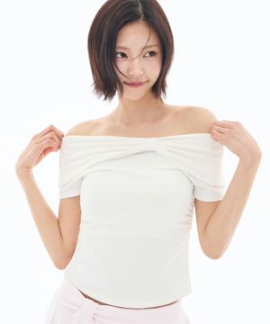 보우 오프숄더 티 화이트