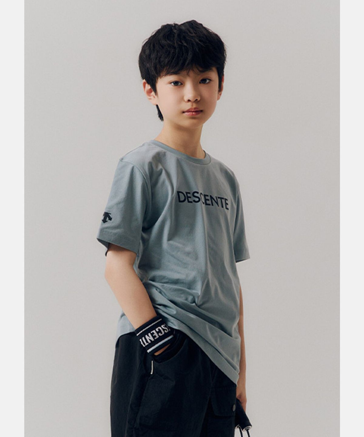 데상트(DESCENTE) 영애슬릿 터프 워딩 반팔 티셔츠 데님 블루 SR12JUTS13
