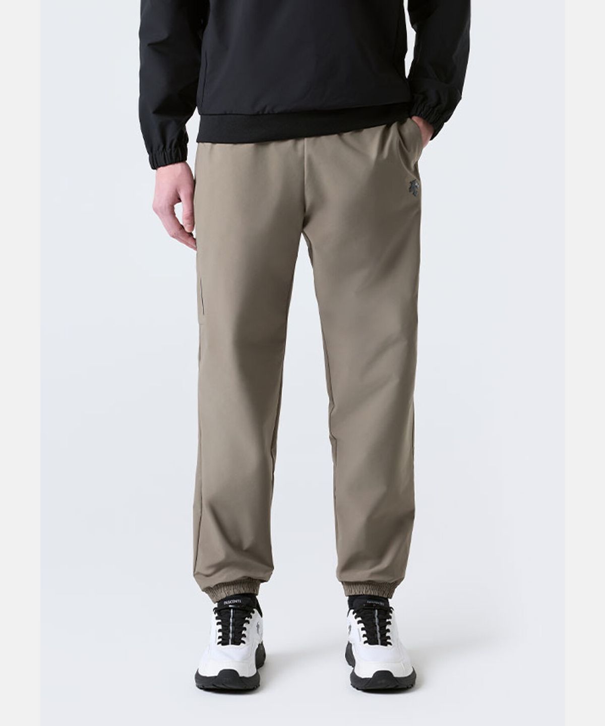 데상트(DESCENTE) 트레이닝 카고 조거 팬츠 브라운 SR123TWP22