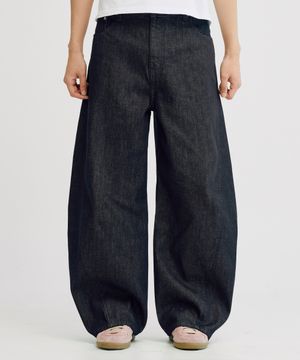 트위스트 배럴 데님팬츠 (인디고블루)