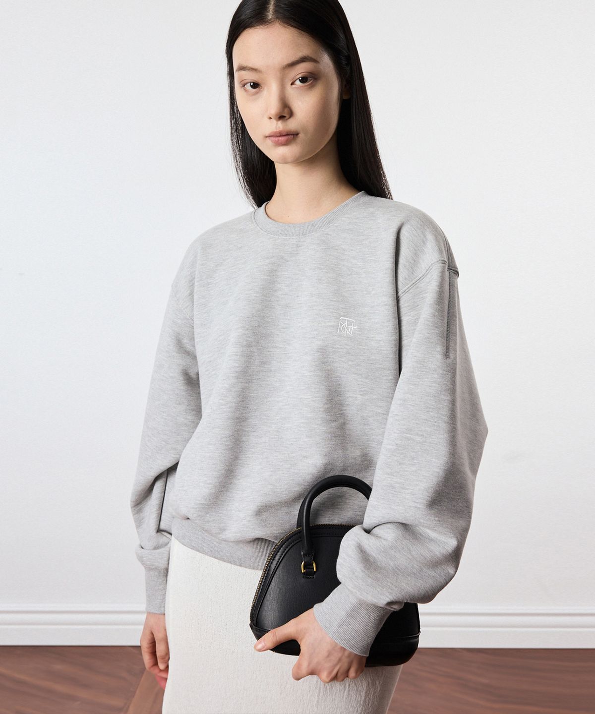 티엔지티 우먼(TNGT WOMAN) W Embroidery Logo Sweatshirt (Melange Grey) TNTS6E100G2