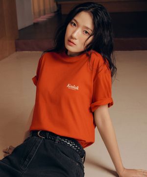 씨너리 그래픽 반팔 티셔츠 RED