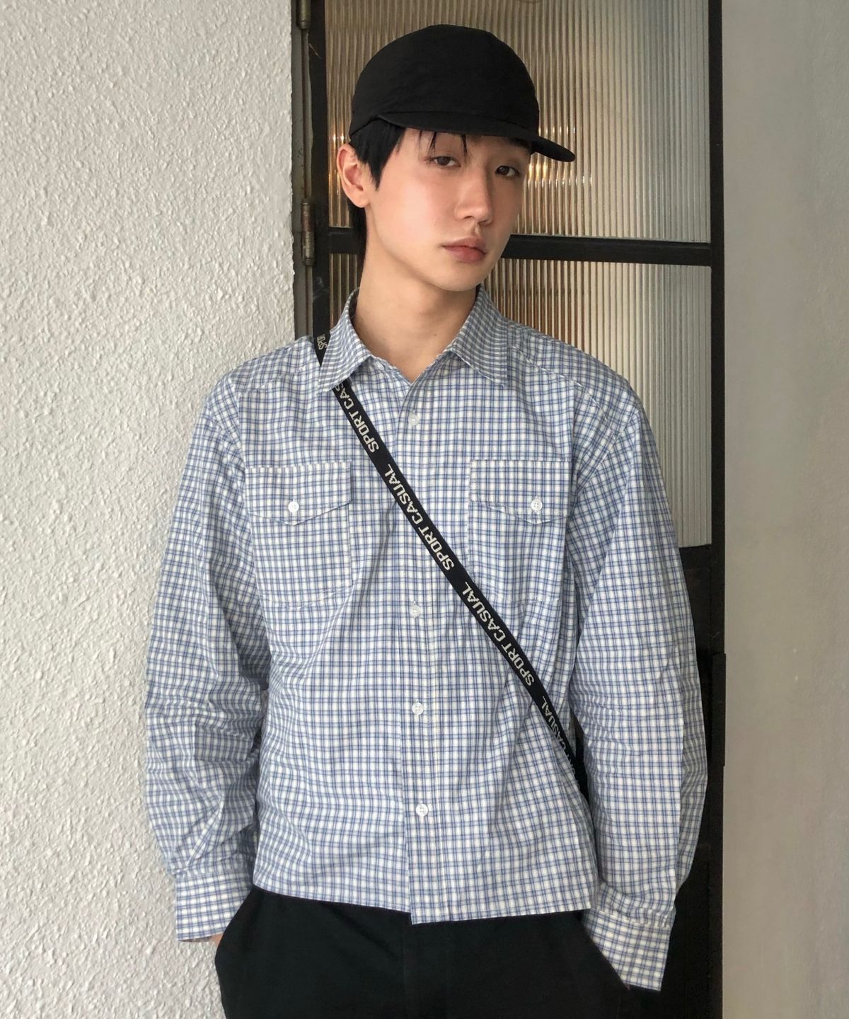 키뮤어(KIIMUIR) 크롭 체크 셔츠_스카이블루