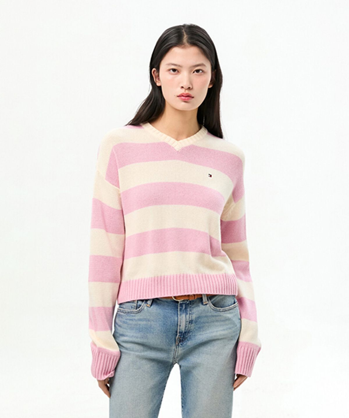 타미힐피거(TOMMY HILFIGER) 볼드 스트라이프 브이넥 풀오버 (T22G0KTO031WT10D1)