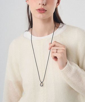 미니멀 실크사 롱 목걸이