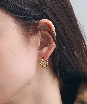 웨이브 쉘 커브 귀걸이