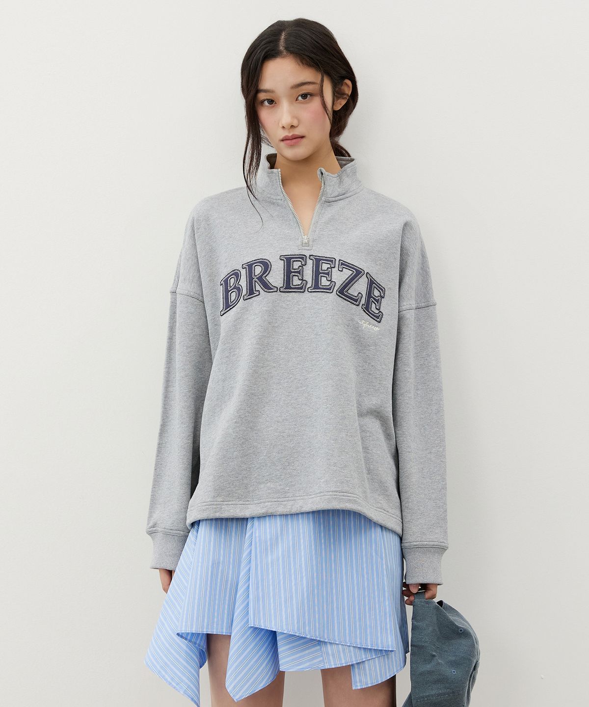 시티브리즈(CITYBREEZE) 브리즈 아플리케 하프 집업_3COLORS