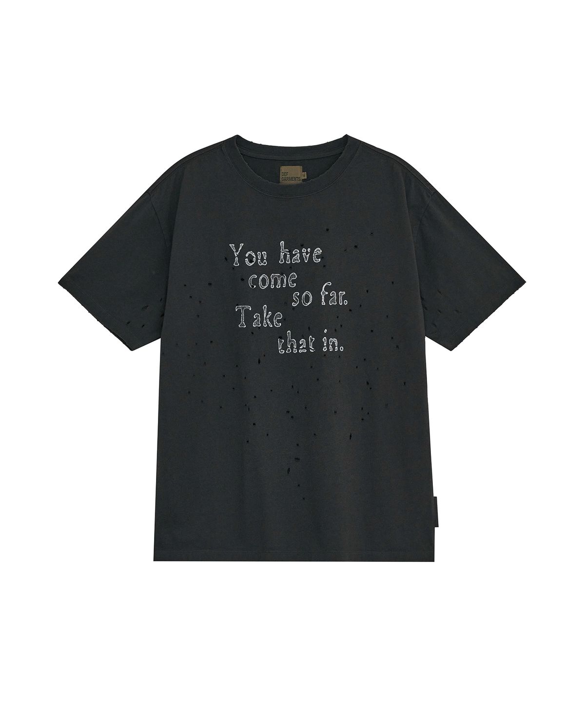 데프가먼츠(DEFGARMENTS) GRUNGE TEXT DAMAGED T-SHIRTS [CHARCOAL]