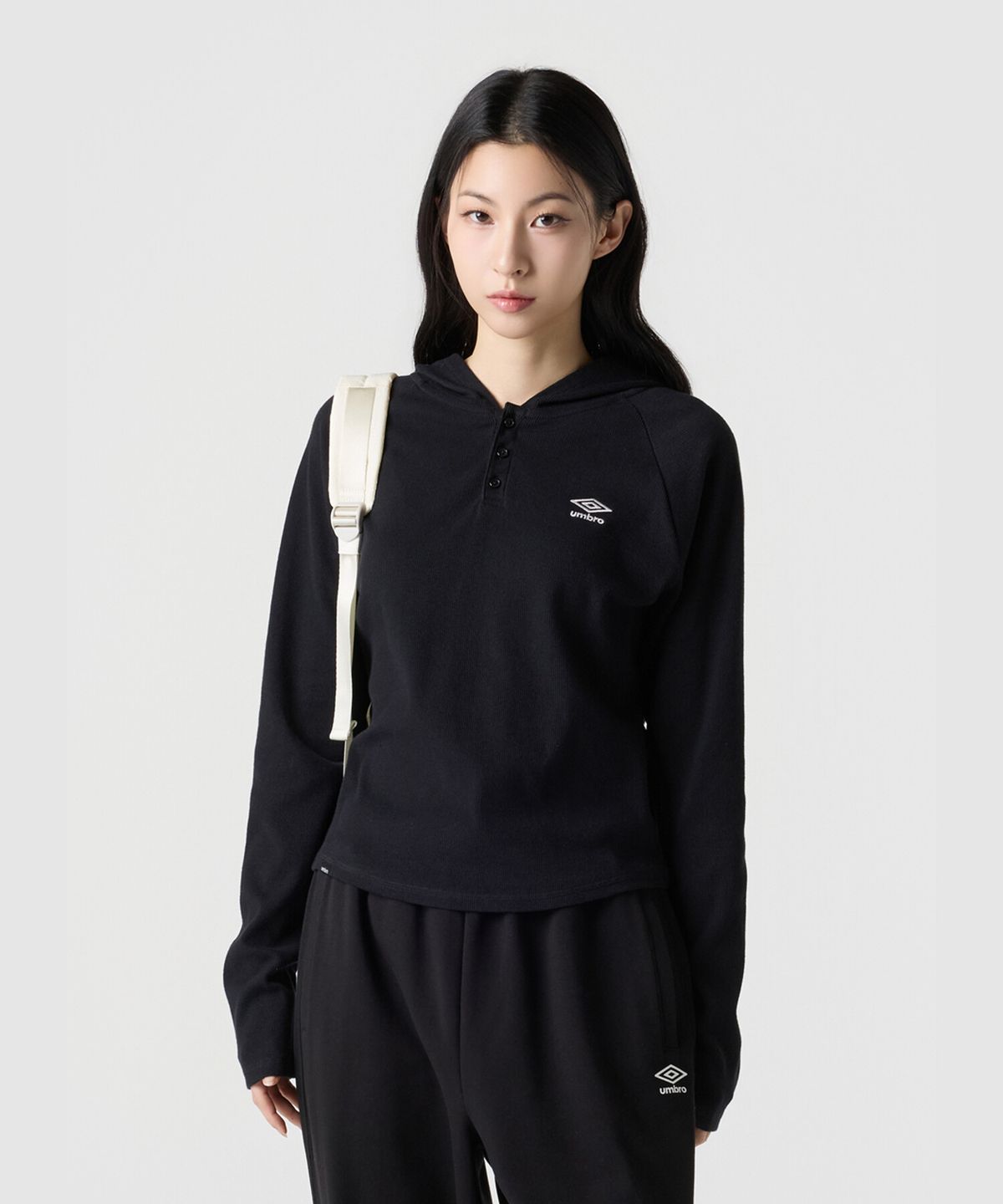 엄브로(UMBRO) 골지 후디 긴팔 티셔츠 블랙 UR122CRL31