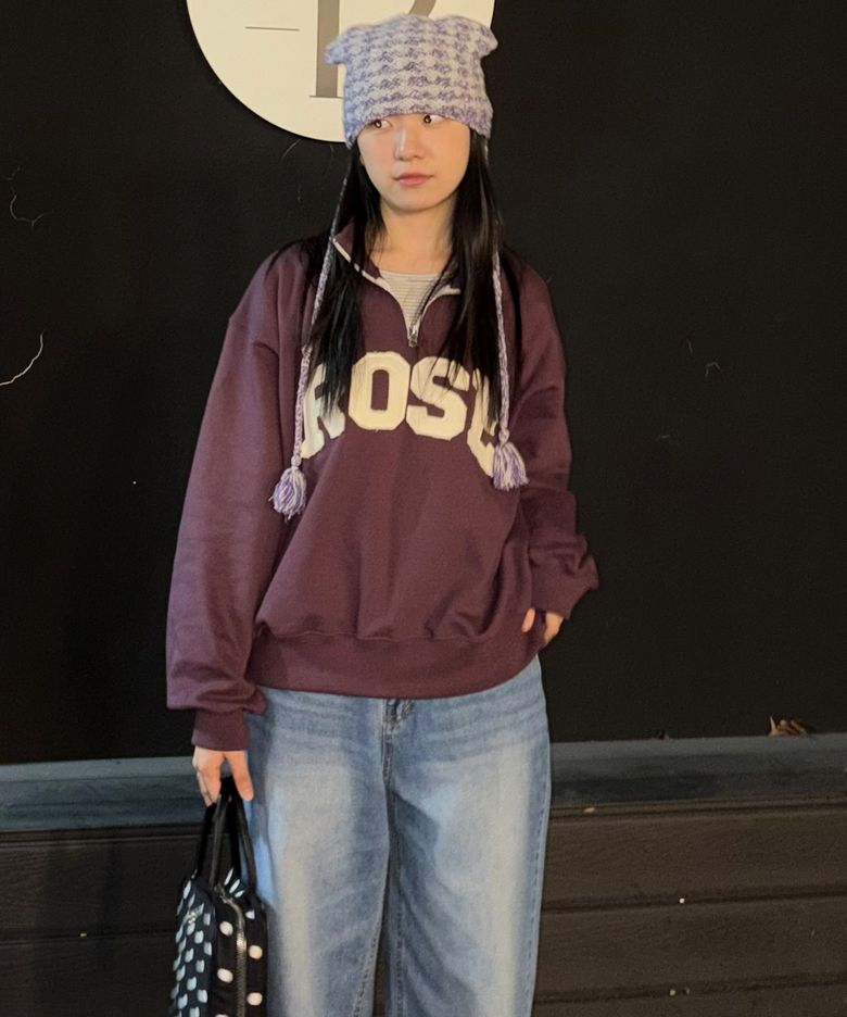 ROSE APLIQUE QUARTER ZIP SWEATSHIRT(WINE)