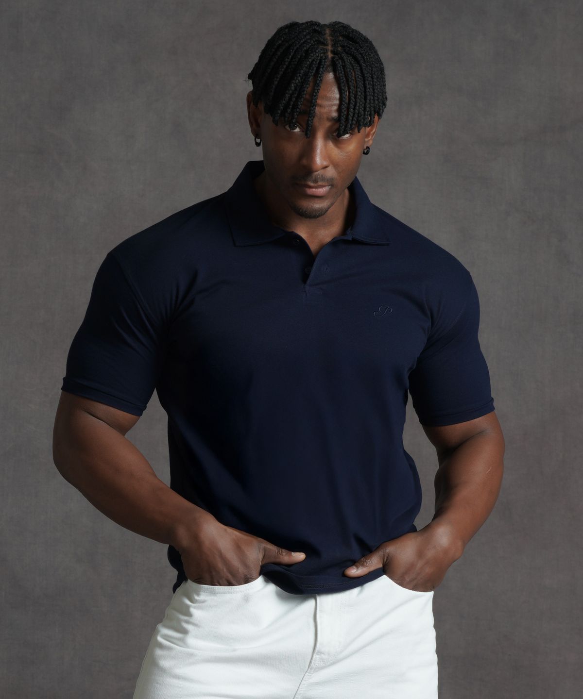 페르메논(PHERMENON) 머슬핏 레터링 무지 카라 티셔츠 - 네이비