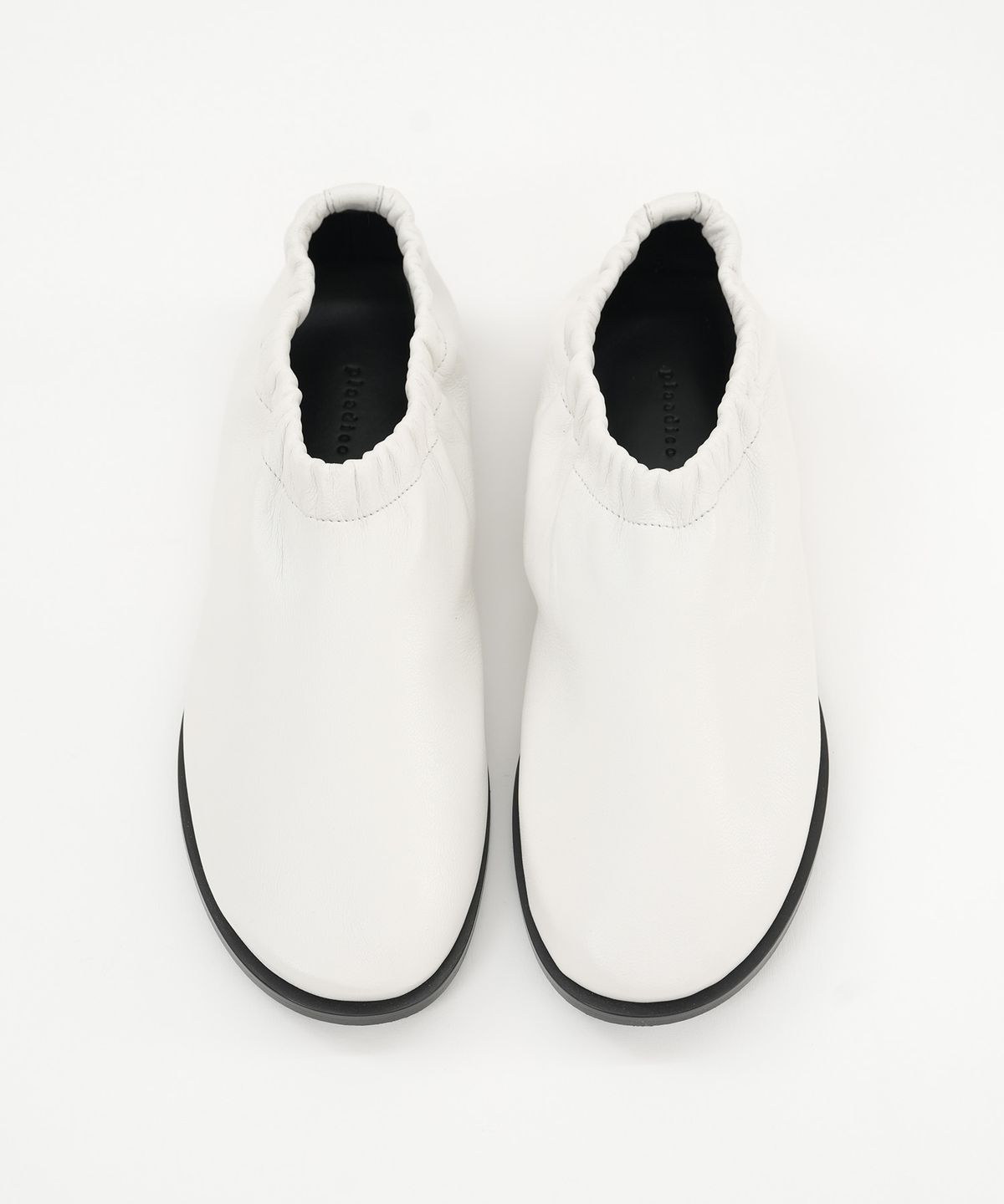 플라디코(PLAADICO) Nomadism SoftHug Flat, Milk White