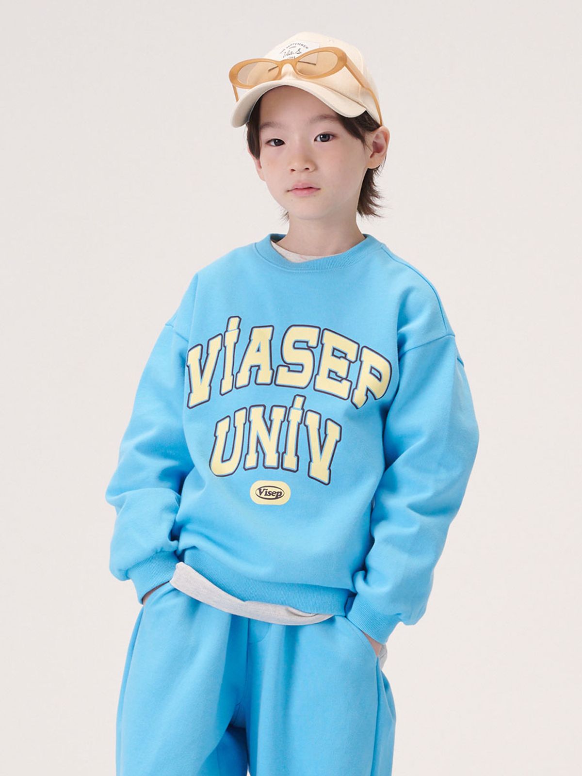 비아셉템버(VIASEPTEMBER) 루이스 에센셜 맨투맨 스카이블루