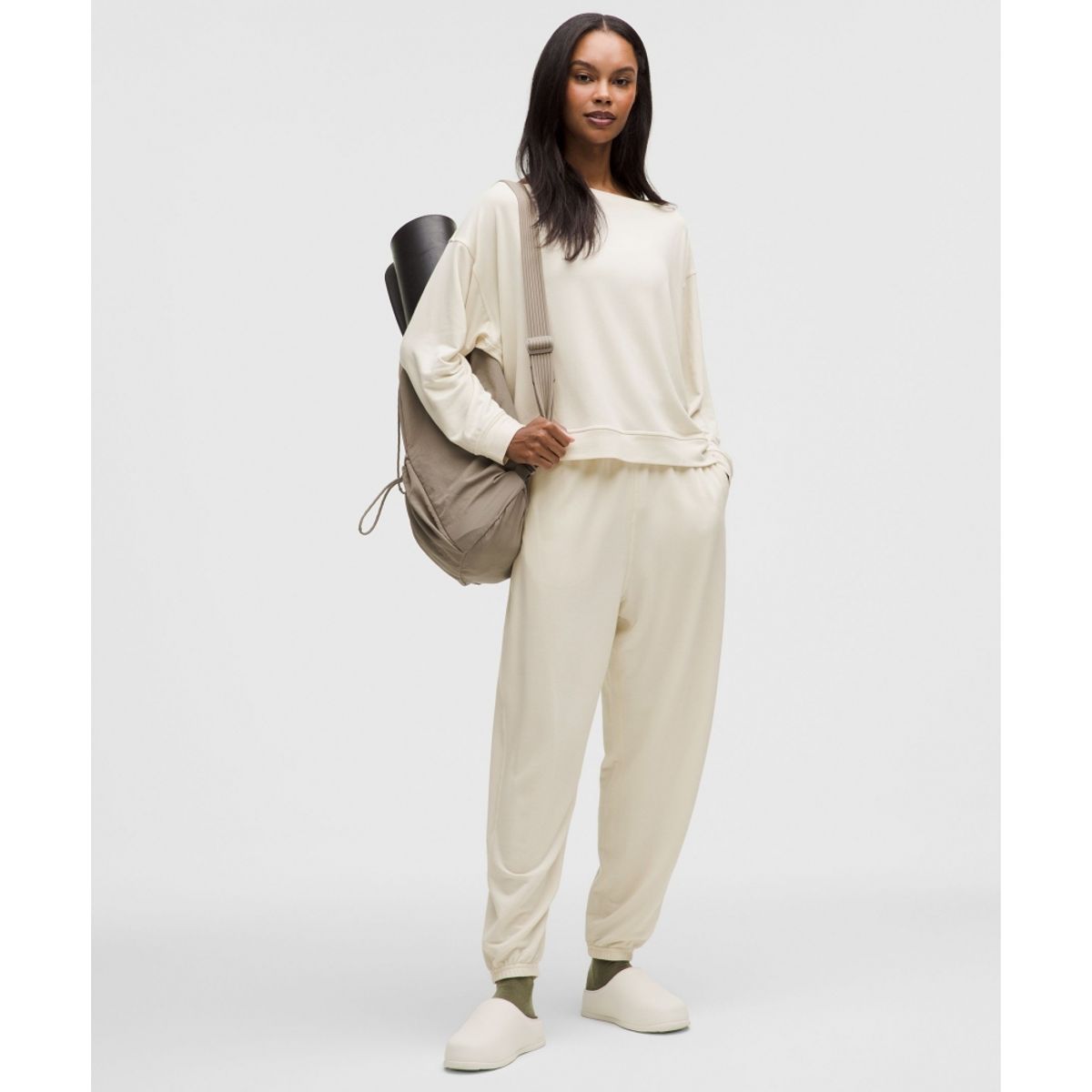 룰루레몬(LULULEMON) 비캄 오버사이즈드 미드라이즈 팬츠  LTIV