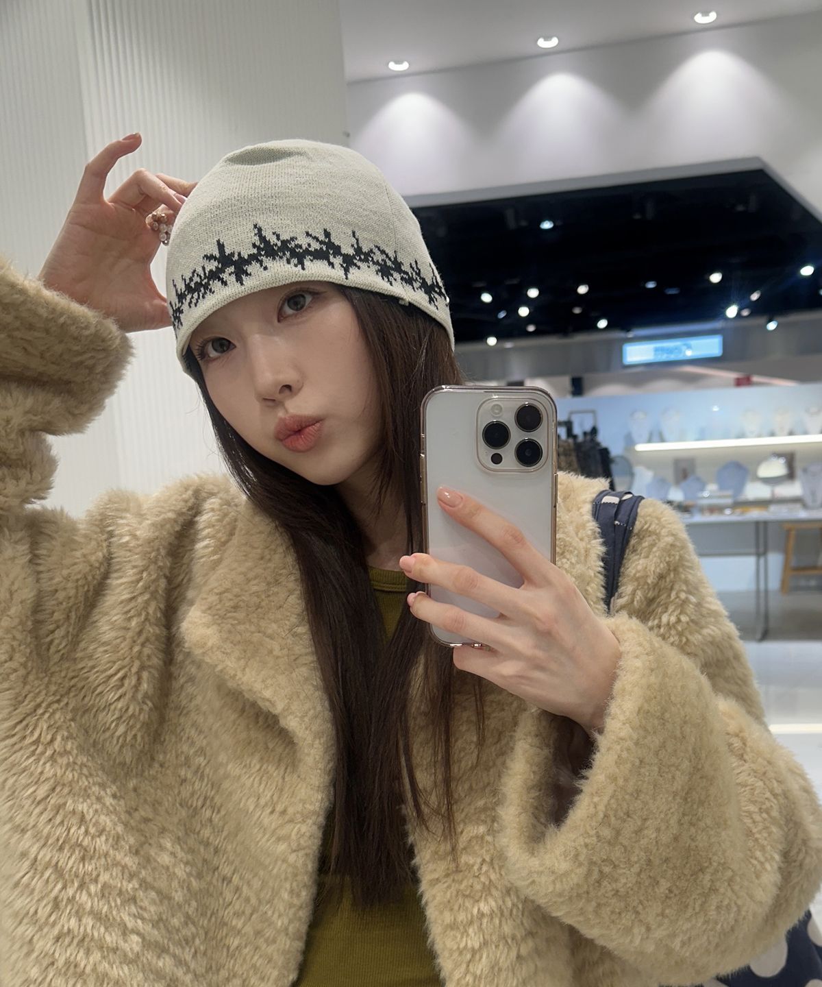 드네이지(DENAGE) 자카드 가시 로고 비니  아이보리 0013
