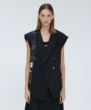 Over-fit reverse vest