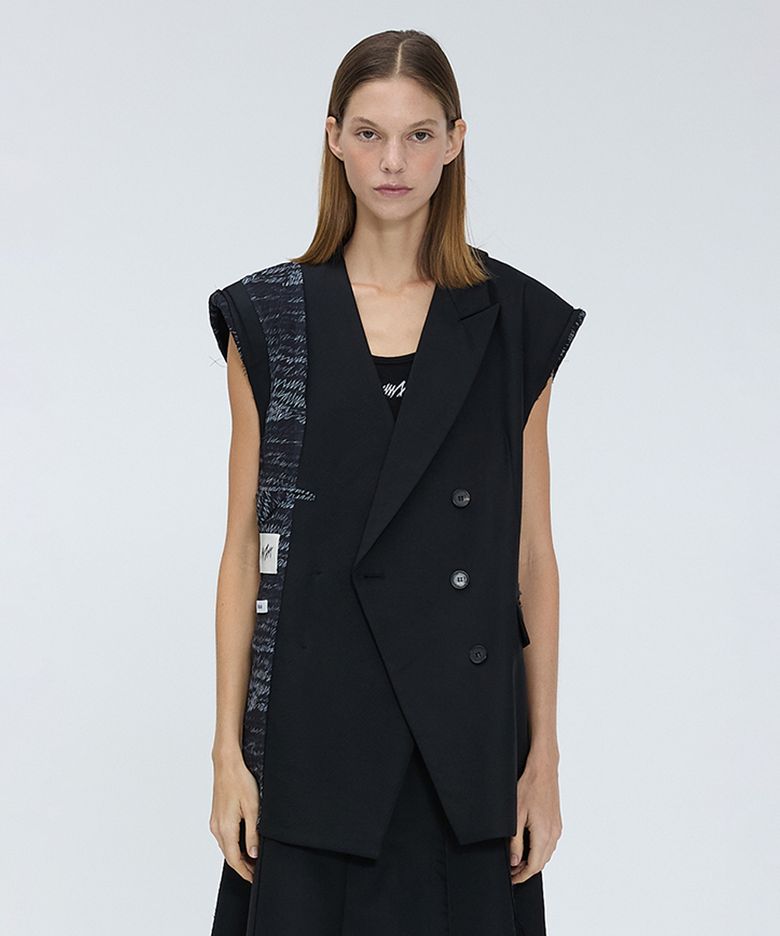 Over-fit reverse vest