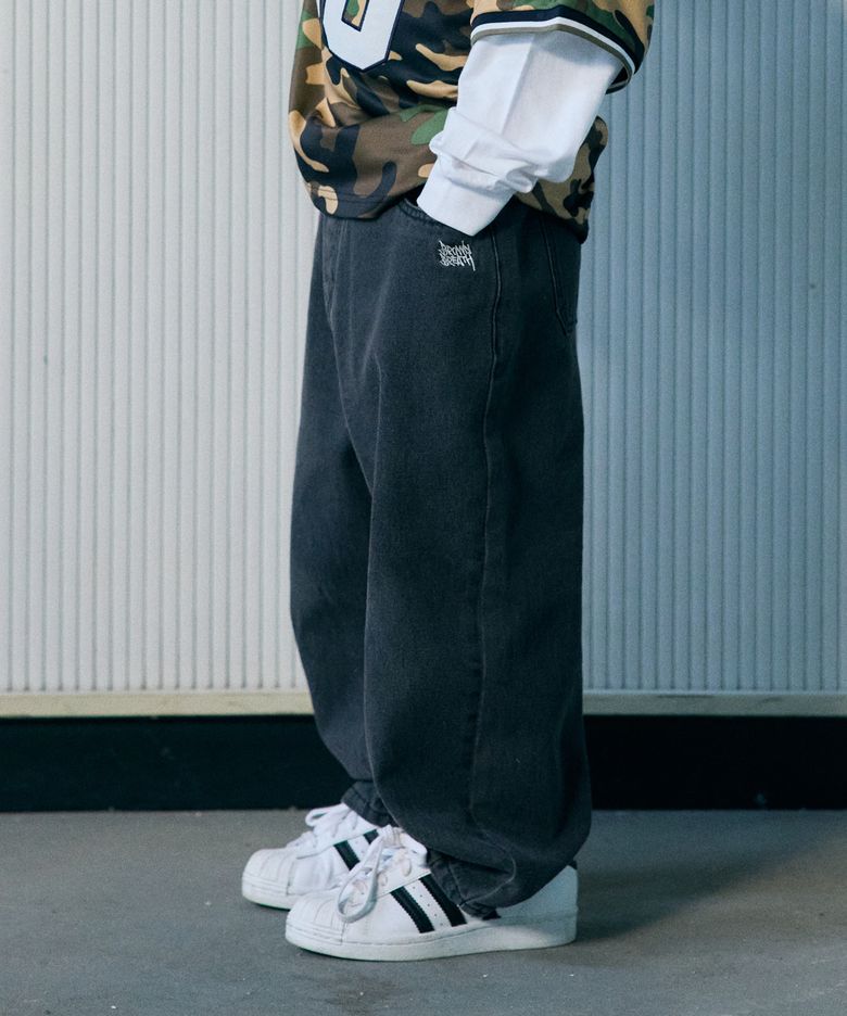 KIDS TAG TAPERED DENIM PANTS - DARK GREY