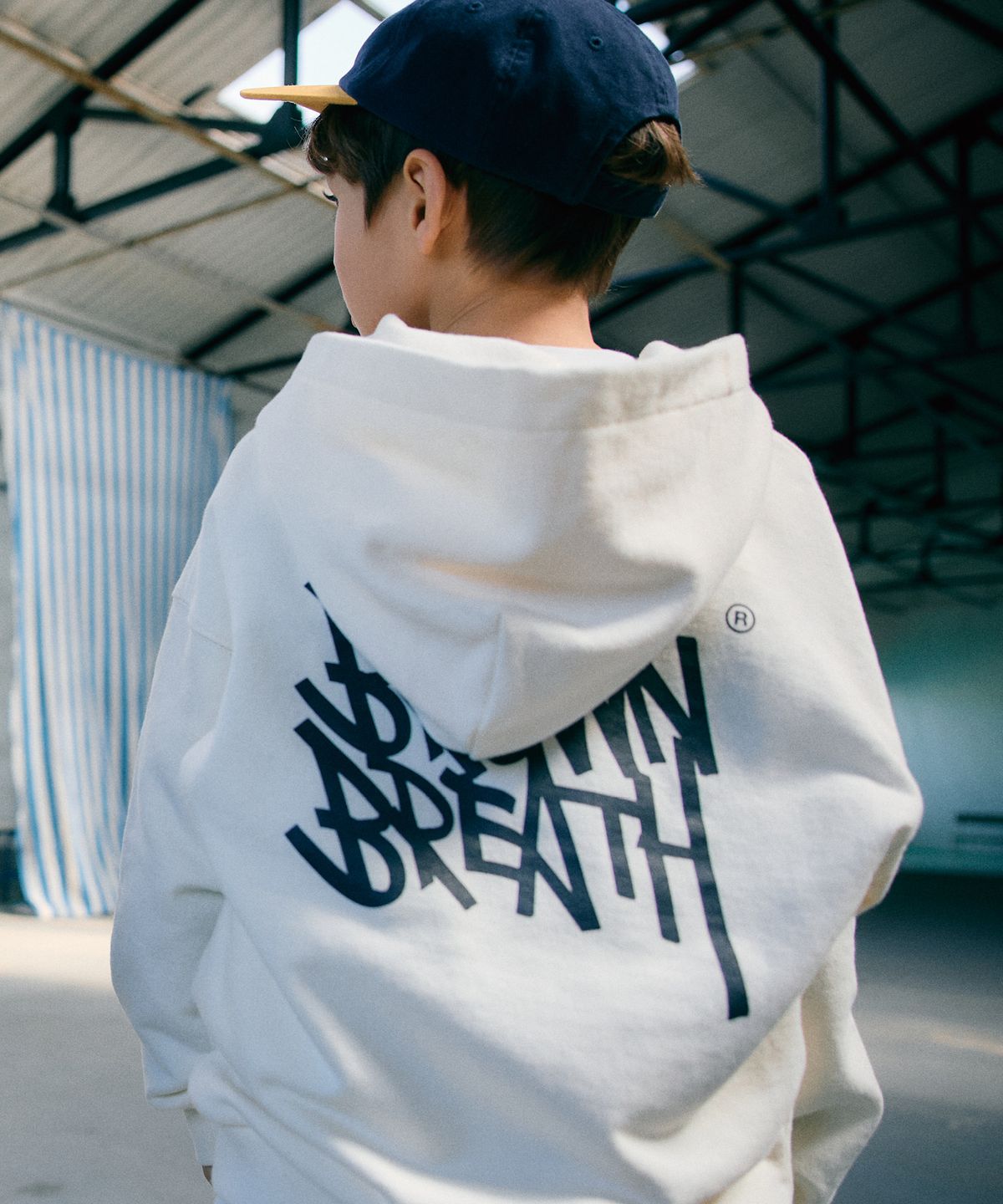 브라운브레스 키즈(BROWNBREATH KIDS) KIDS TAG HOODIE - IVORY
