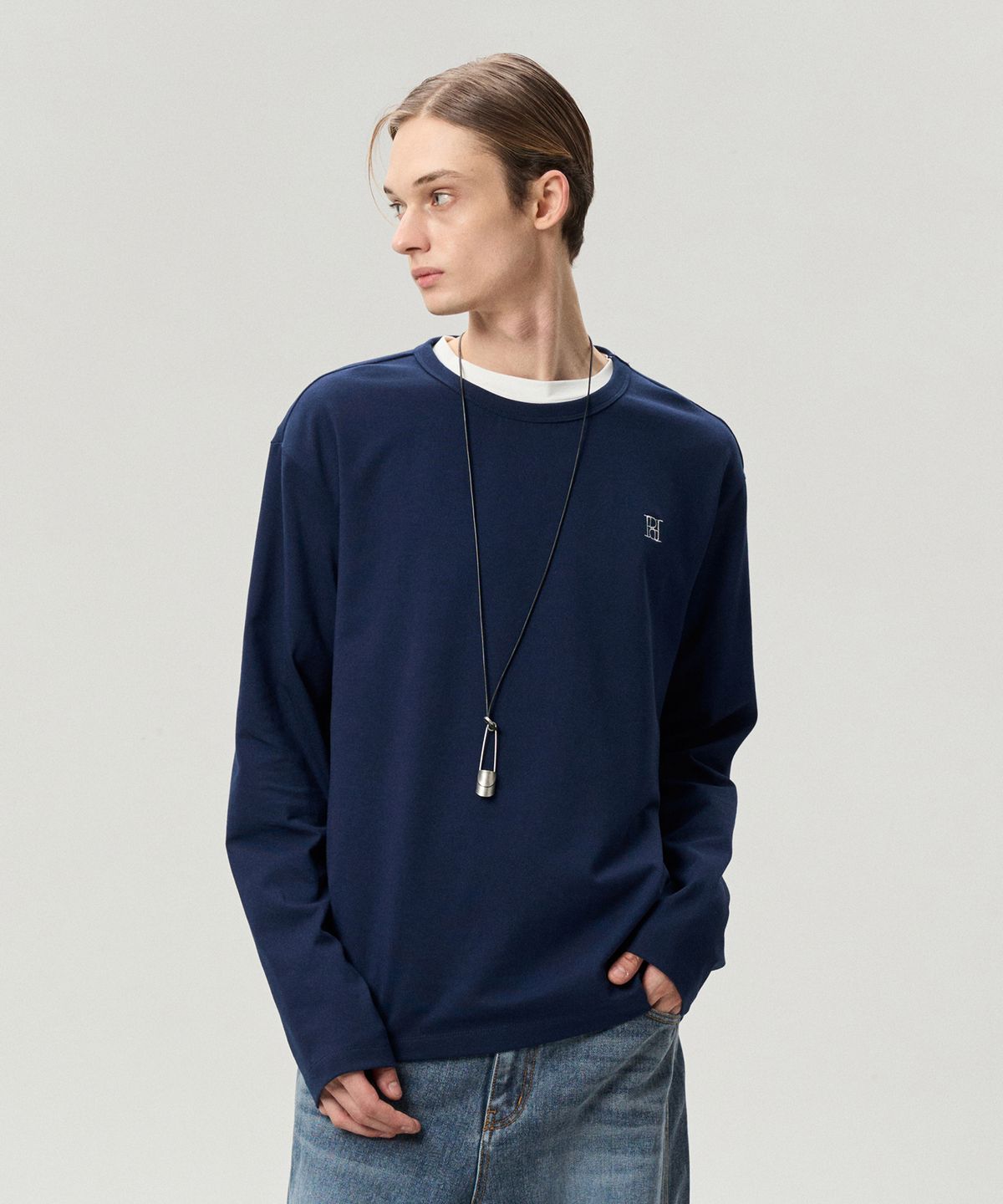 리이 맨(RERHEE MEN) LOGO EMBROIDERED JERSEY TOP MIDNIGHT NAVY