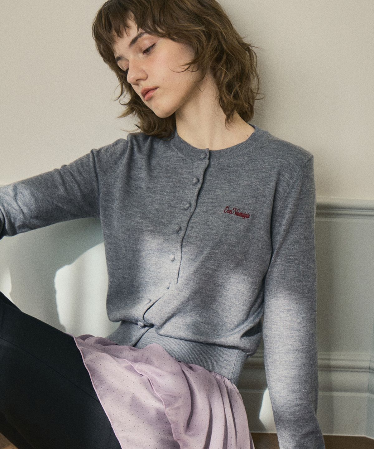 아우어노스텔지아(OURNOSTALGIA) Bean button round knit cardigan_Gray(OC25-KN05)