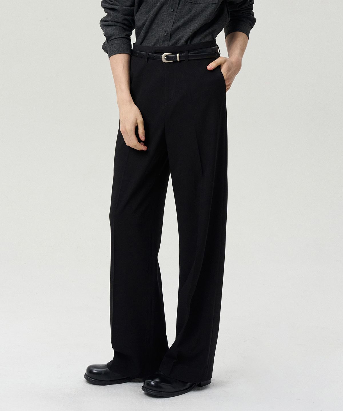 리이 맨(RERHEE MEN) FRONT-CREASE TROUSERS