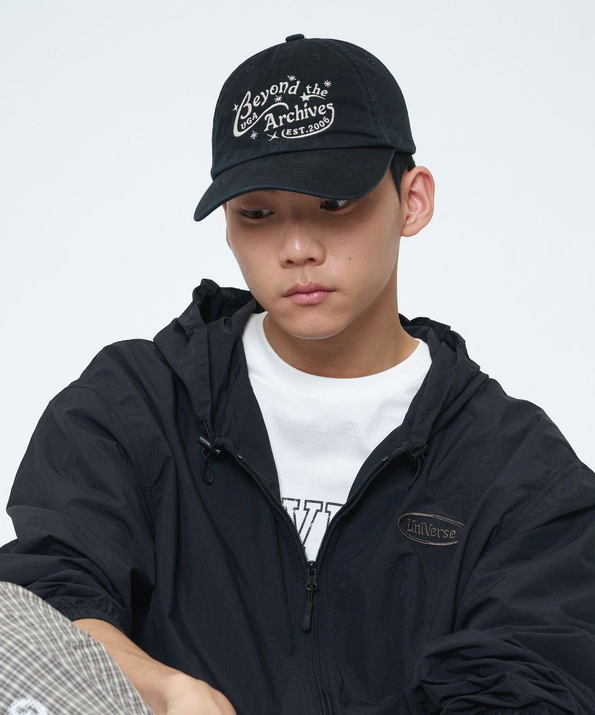 유니버스 가먼트(UNIVERSE GARMENT) 유니버스 레터링 워싱 볼캡_BLACK