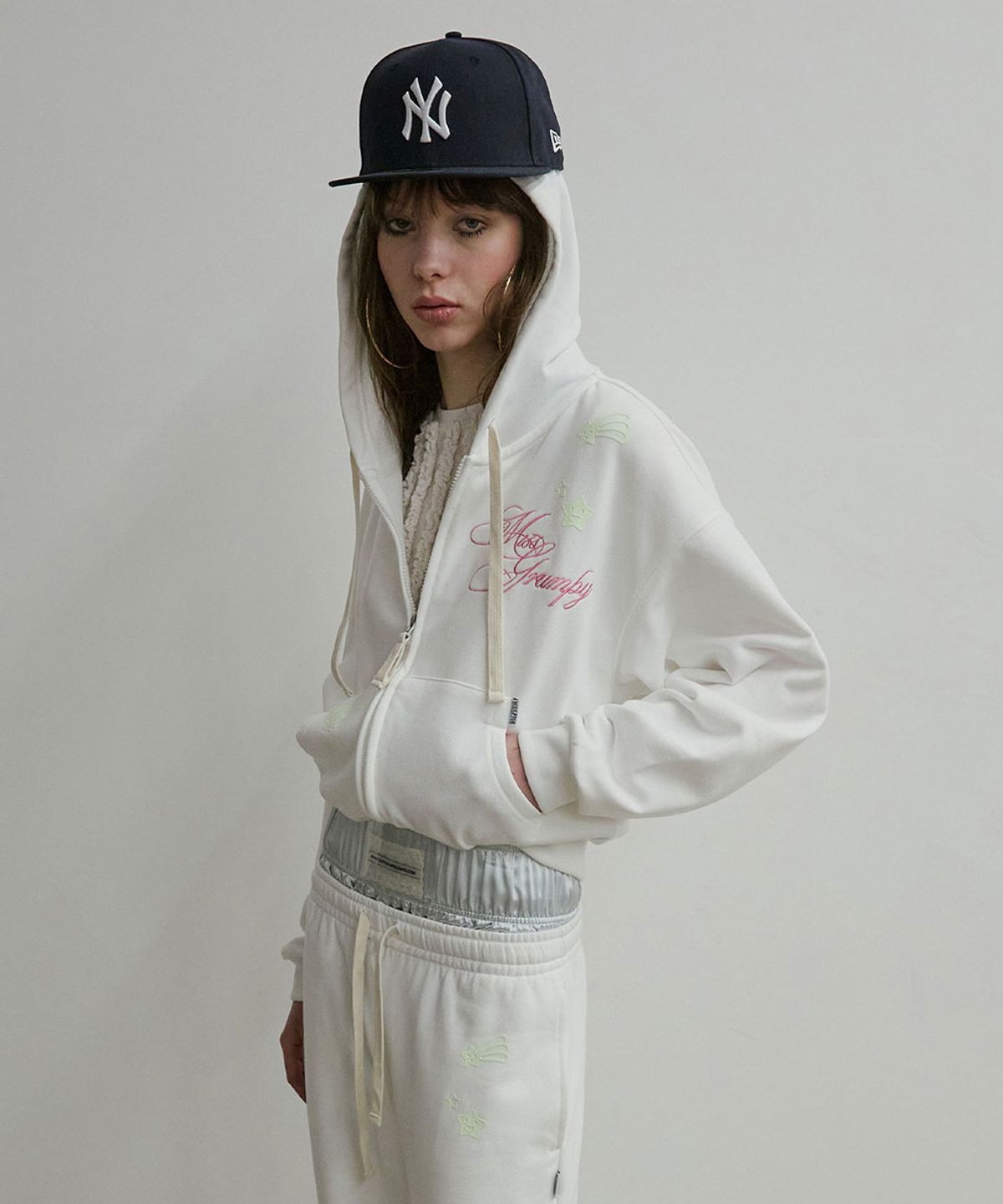스컬프터(SCULPTOR) Glow In The Dark Zip-Up Hoodie White