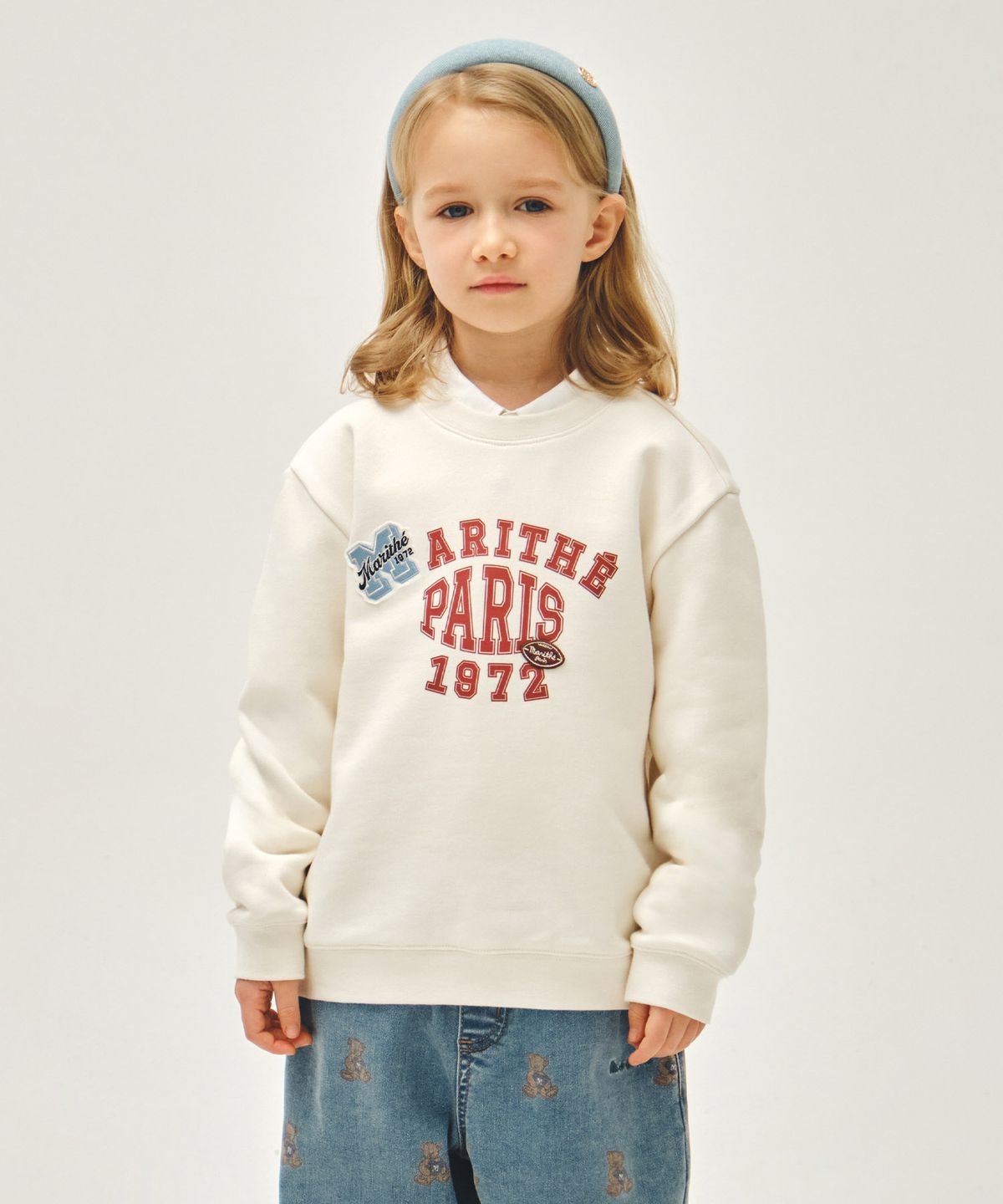 마리떼 키즈(MARITHÉ KIDS) KIDS LOGO PATCH GRAPHIC SWEATSHIRT ivory