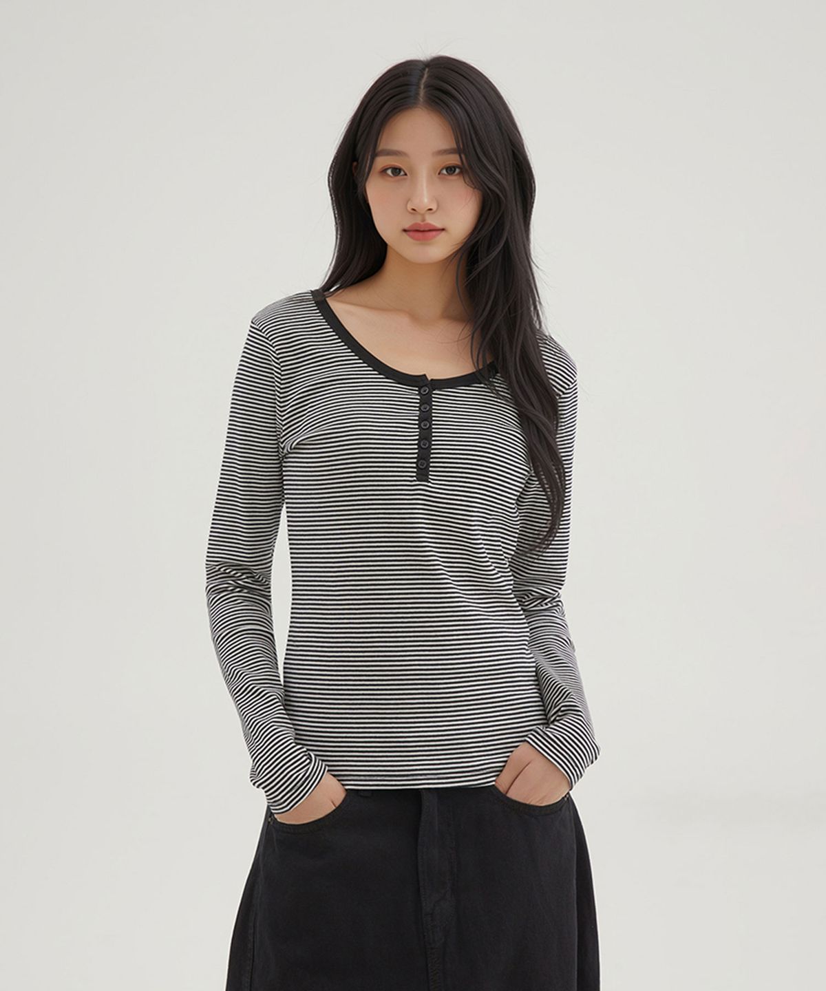 스파오(SPAO) 헨리넥 긴팔티_SPLWG23G02