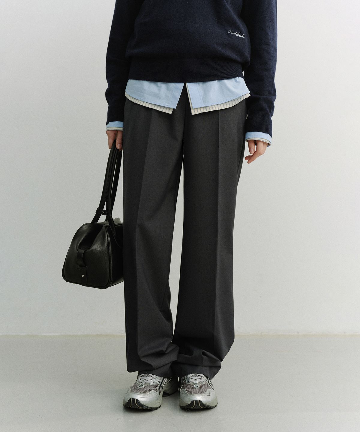 던스트(DUNST) STRAIGHT SLACKS_UDPA6A202_CHARCOAL GREY