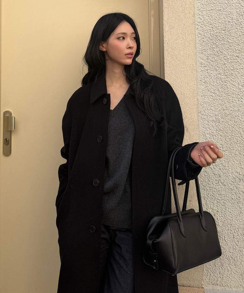SOFT FRAME COMPACT SHOULDER BAG_UDBA6F210_BLACK