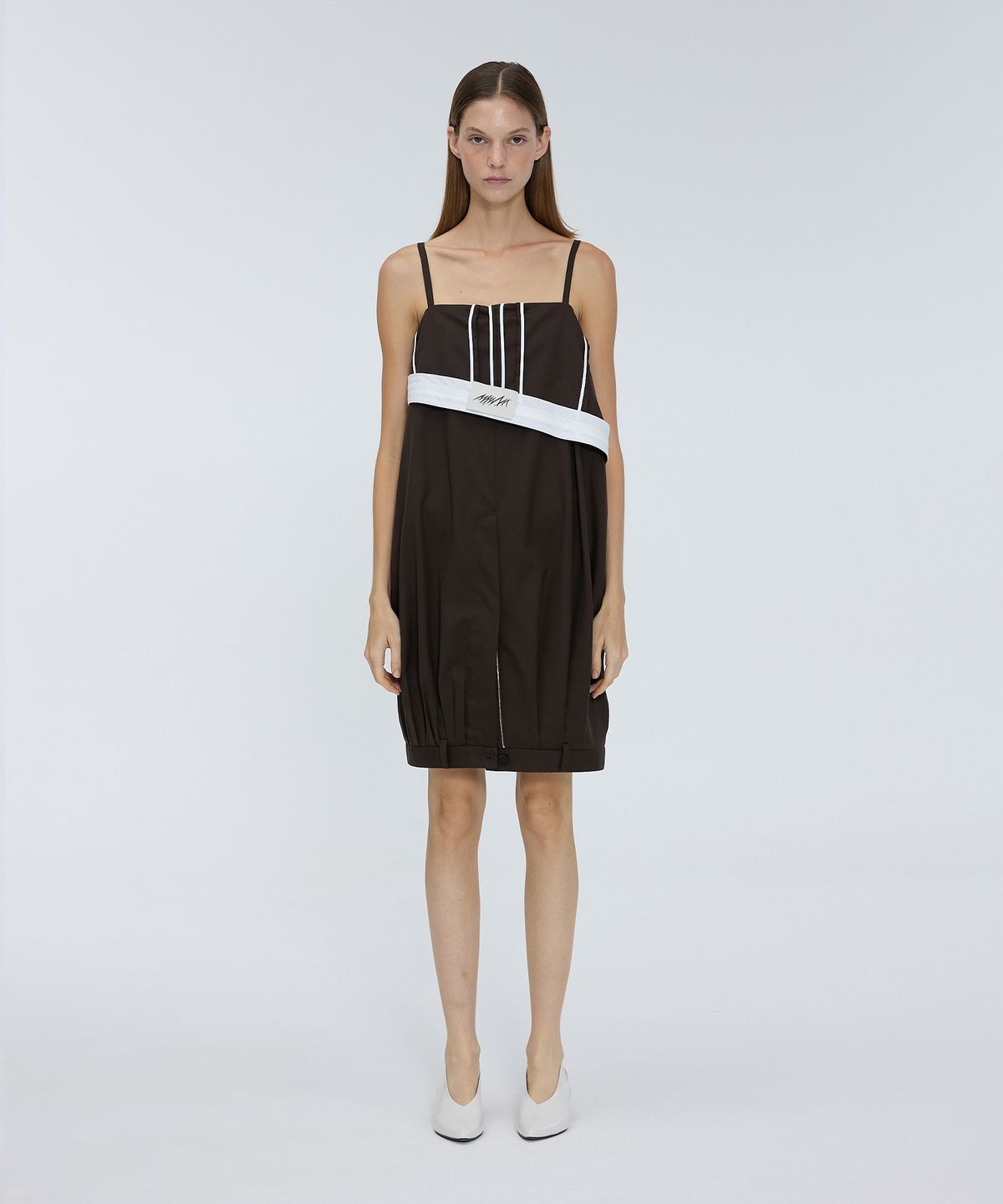 므아므(MMAM) Diagonal reverse fly detail dress