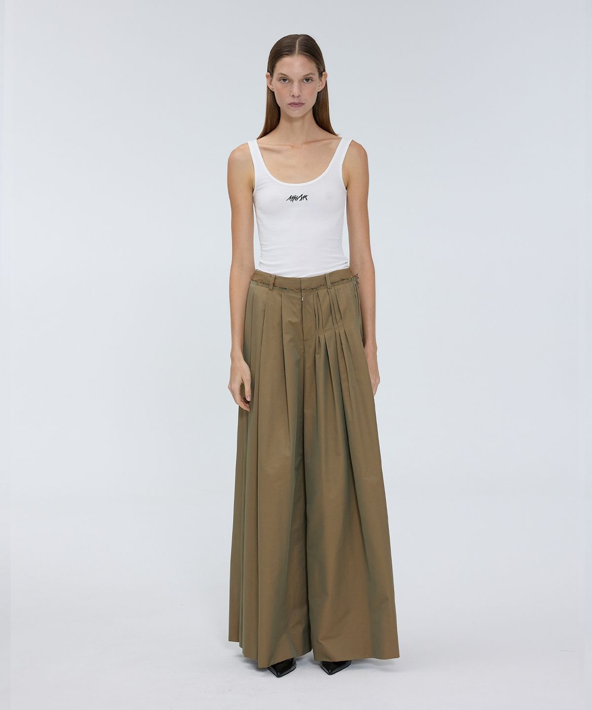 므아므(MMAM) Wide pin tuck pants
