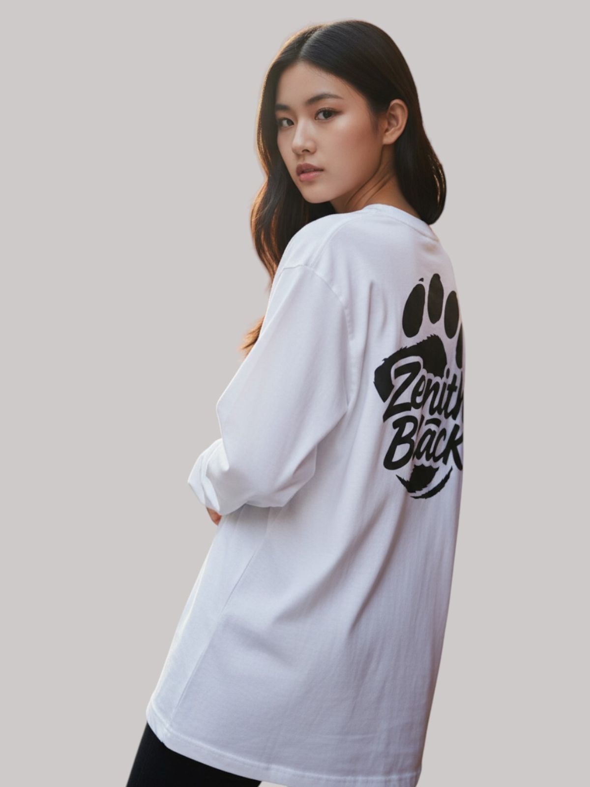 지블랙(ZBLACK) 베어풋 그래피티 롱슬리브(WHITE-BLACK PRINT)