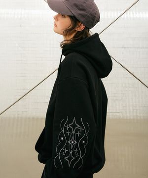 스타라이트 자수 후드 티 블랙